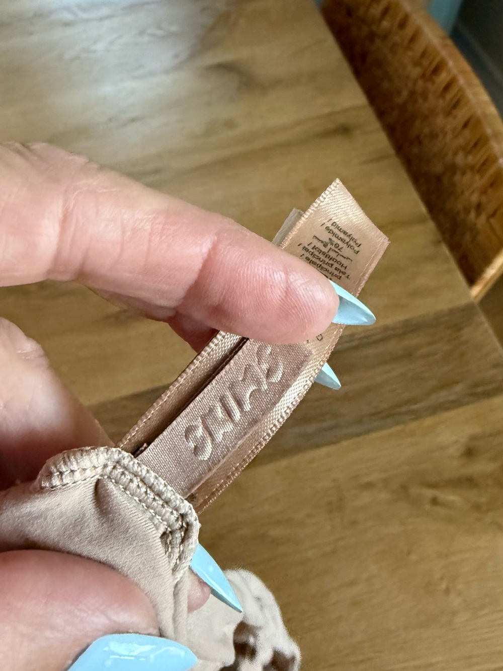 SKIMS Light Beige Seamless Bralette - Picture 3 of 4